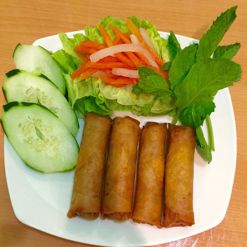 A1. 4 Deep Fried Spring Rolls w Ground Pork & Vegetable Served w Lettuce & Mint Leaves