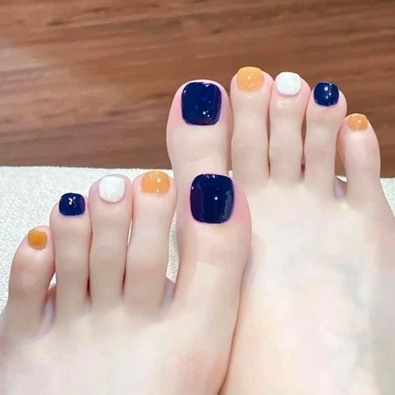 Ice Dancer & Hot Stone Pedicure